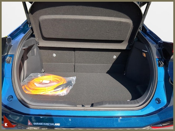 Vehicle image 19 Vehicle image 19