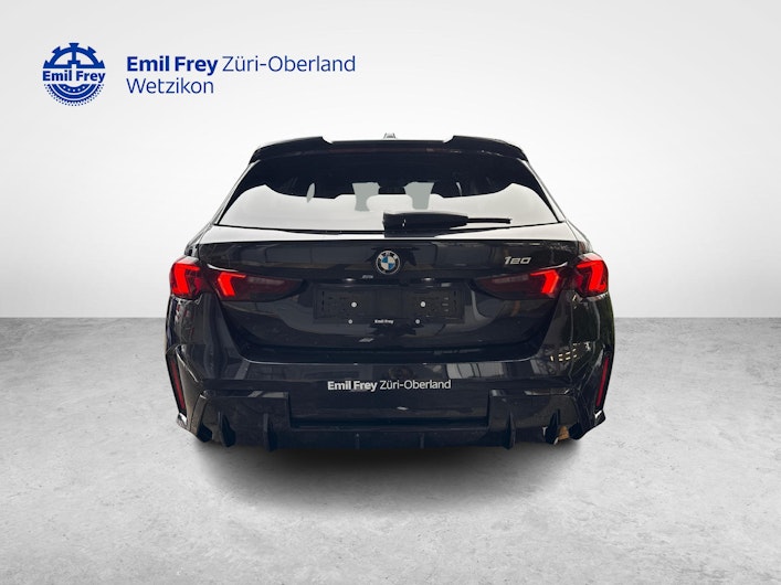 Vehicle image BMW 1 SERIES