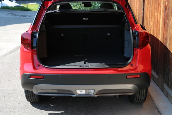 Vehicle image 15