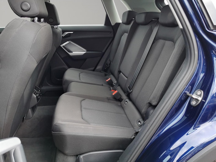 Vehicle image AUDI Q3