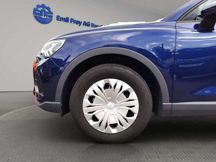 Vehicle image AUDI Q3