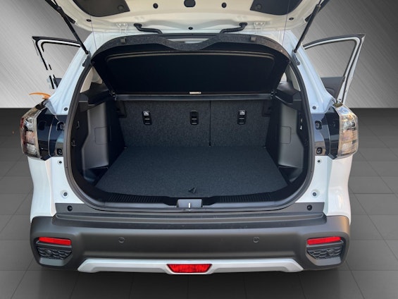 Vehicle image 7 Vehicle image 7