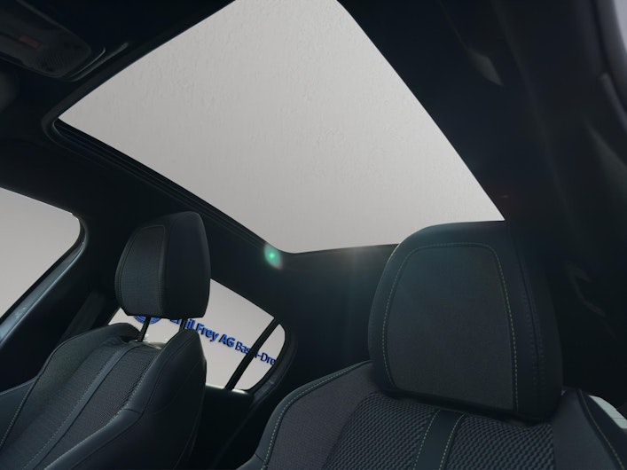 Vehicle image PEUGEOT 208