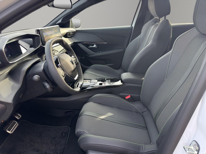 Vehicle image PEUGEOT 208