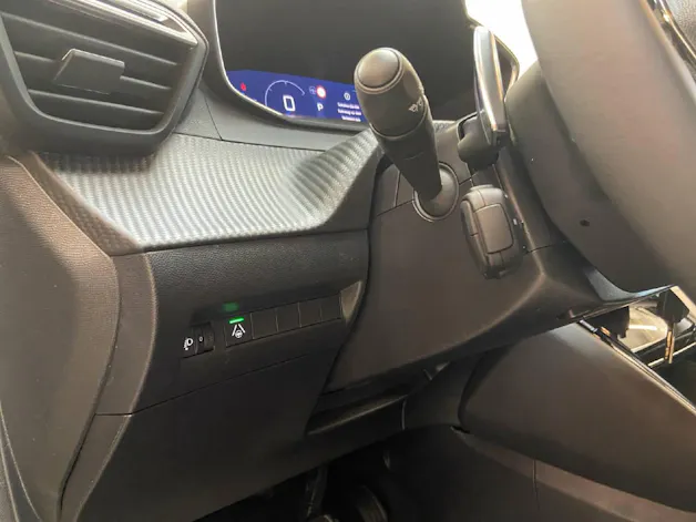 Peugeot 208 1.2 Hybrid Allure