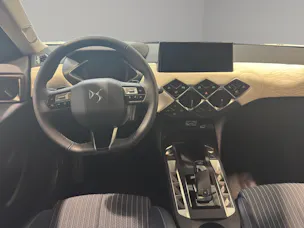 DS Automobiles 3 Crossback 1.2 Hybrid Jules Verne