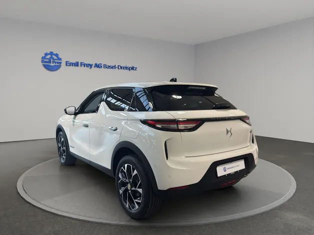 DS Automobiles 3 Crossback 1.2 Hybrid Jules Verne