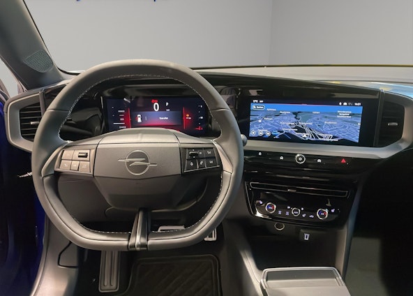 Vehicle image 3 Vehicle image 3