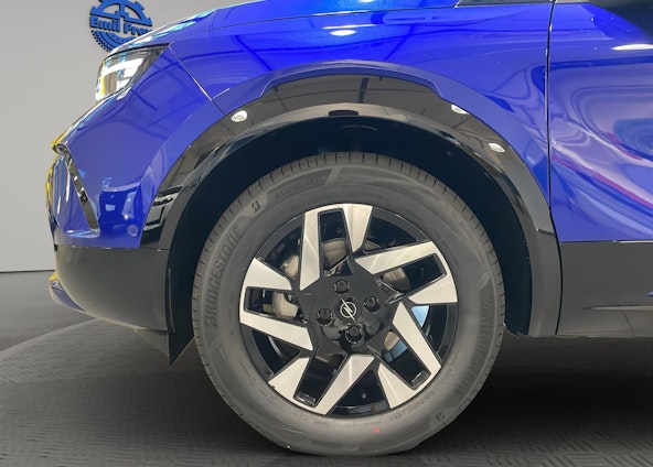 Vehicle image 9 Vehicle image 9