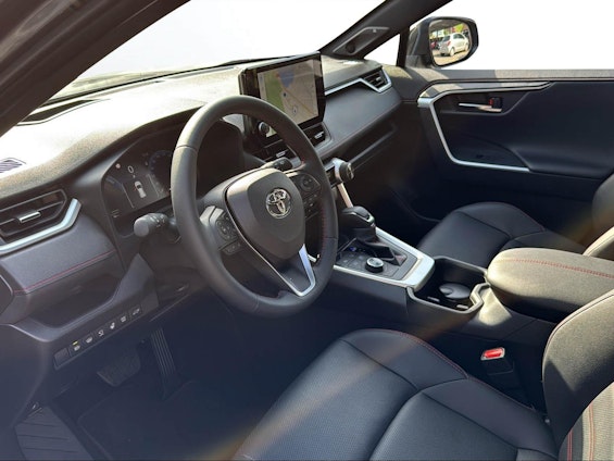 Vehicle image 6 Vehicle image 6