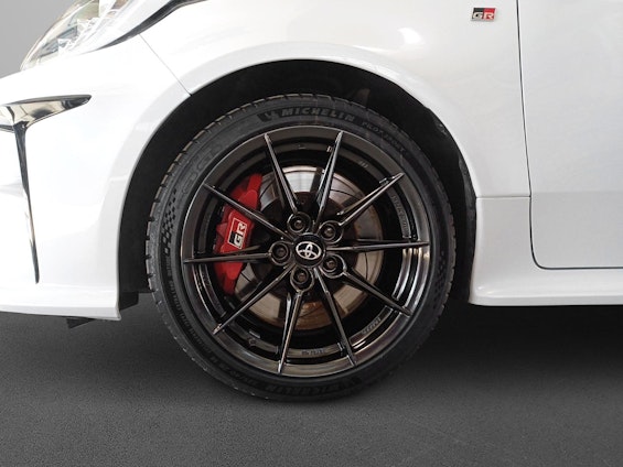 Vehicle image 4 Vehicle image 4