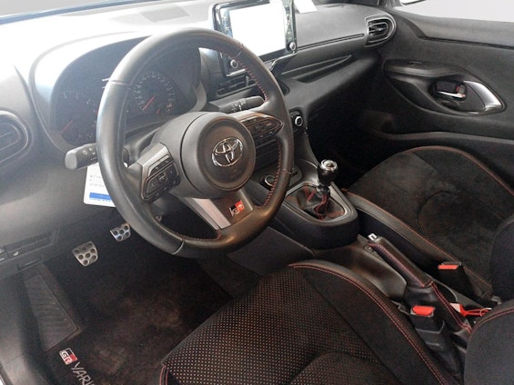 Vehicle image 6 Vehicle image 6