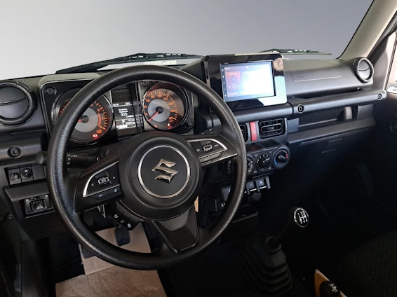 Vehicle image 11
