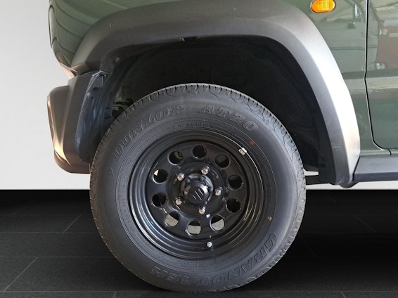 Vehicle image 18