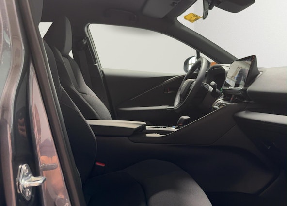 Vehicle image 9 Vehicle image 9