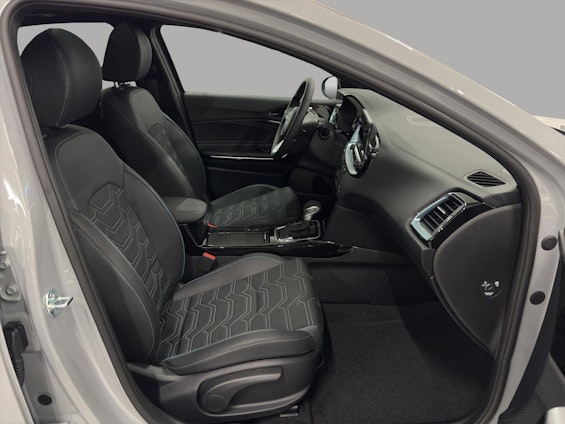 Vehicle image 10 Vehicle image 10