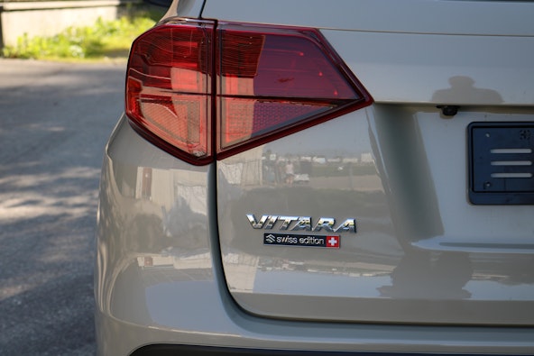 Vehicle image 14