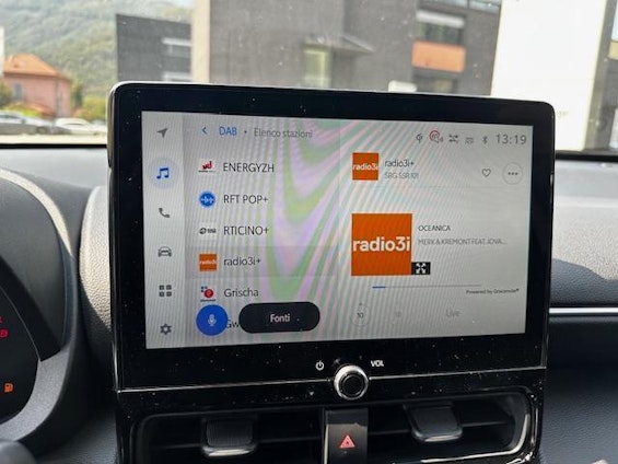 Vehicle image 35