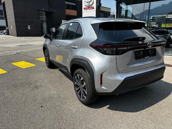 Vehicle image 7