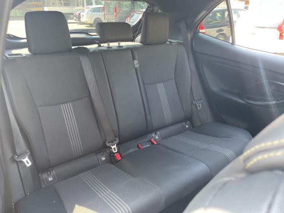 Vehicle image 15 Vehicle image 15