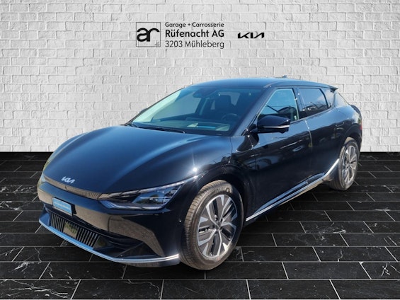 First vehicle image