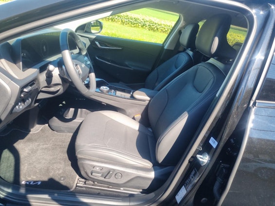 Vehicle image 6 Vehicle image 6