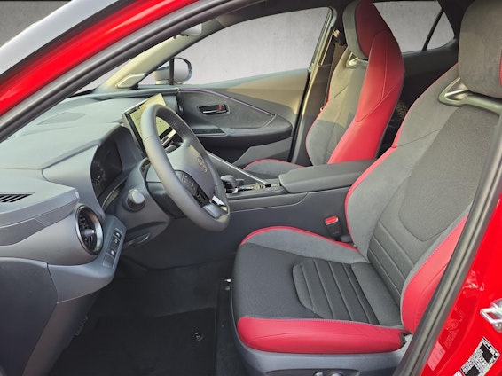 Vehicle image 8