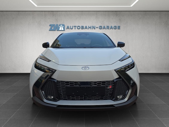 Vehicle image 7