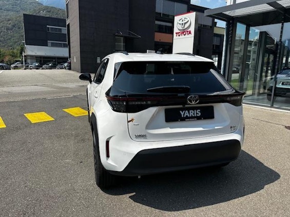 Vehicle image 26
