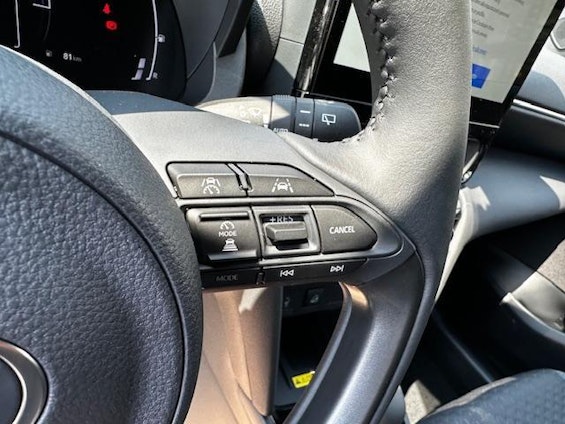 Vehicle image 34