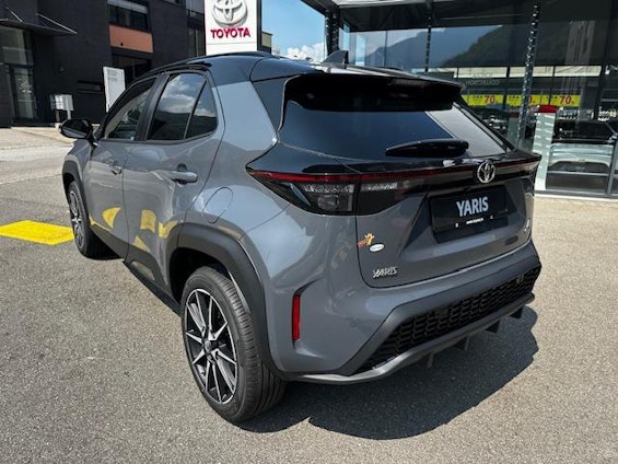 Vehicle image 8
