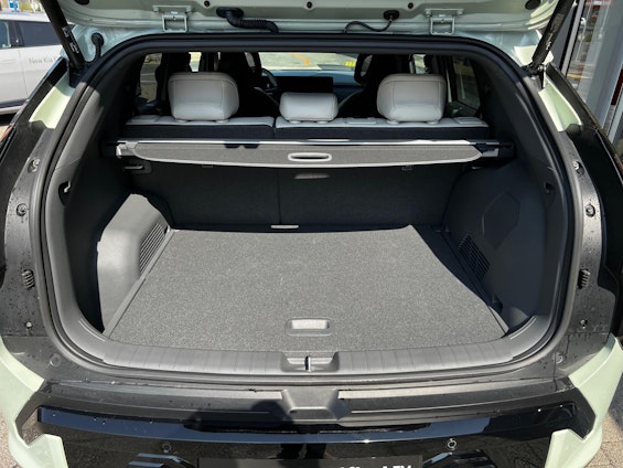 Vehicle image 6 Vehicle image 6