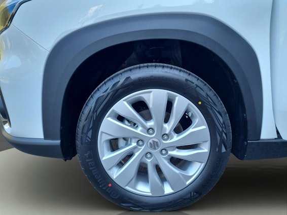 Vehicle image 18