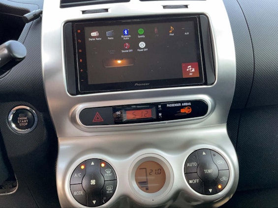 Vehicle image 7