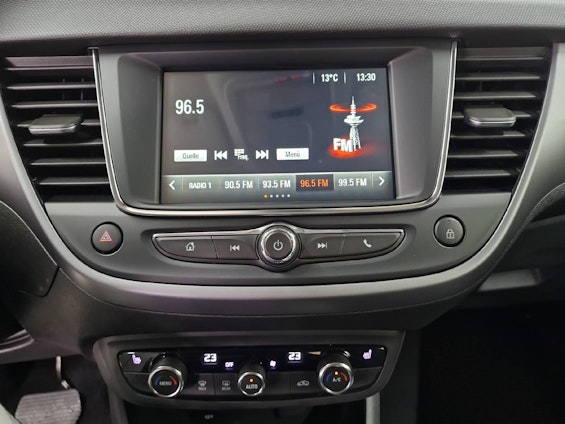 Vehicle image 13 Vehicle image 13