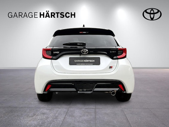 Vehicle image 4 Vehicle image 4