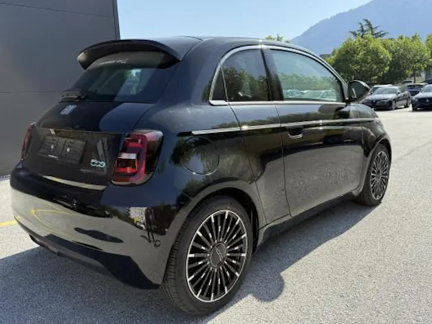 Fiat 500 3+1 el 87 kW La Prima