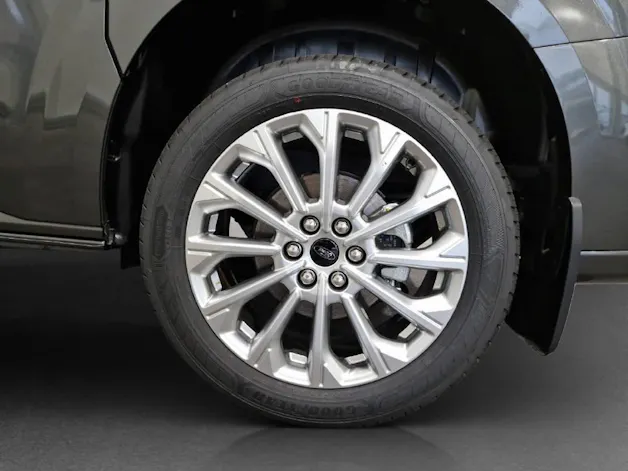 Ford Tourneo Custom Bus 320 L1 2.0 EcoBlue 170 PS Titanium 4x4
