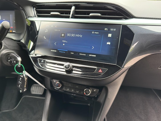 Vehicle image 14 Vehicle image 14