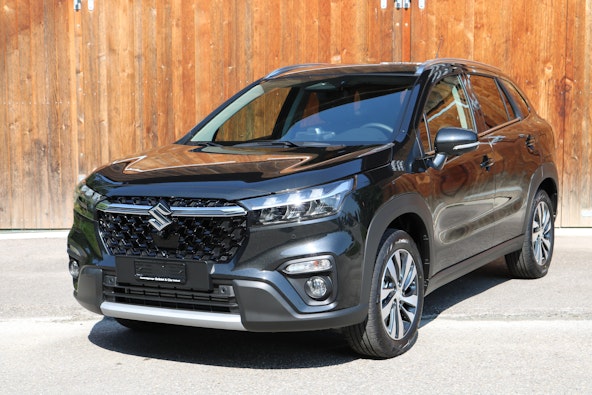 First vehicle image