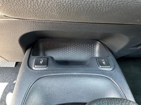 Vehicle image 15 Vehicle image 15