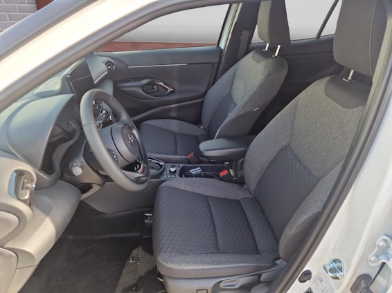 Vehicle image 7