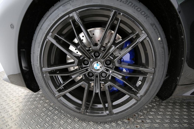 Vehicle image BMW 5 SERIES