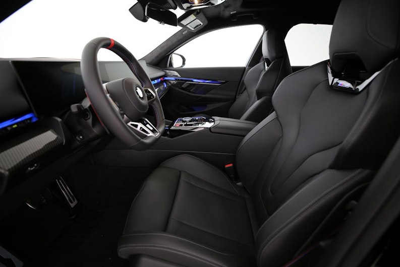 Vehicle image BMW 5 SERIES