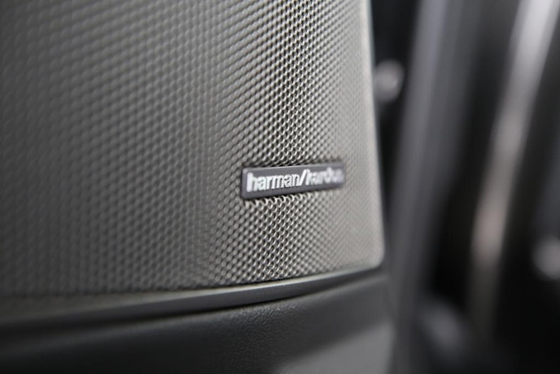 Vehicle image BMW 3 SERIES