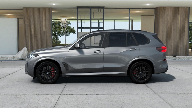 Vehicle image BMW X5
