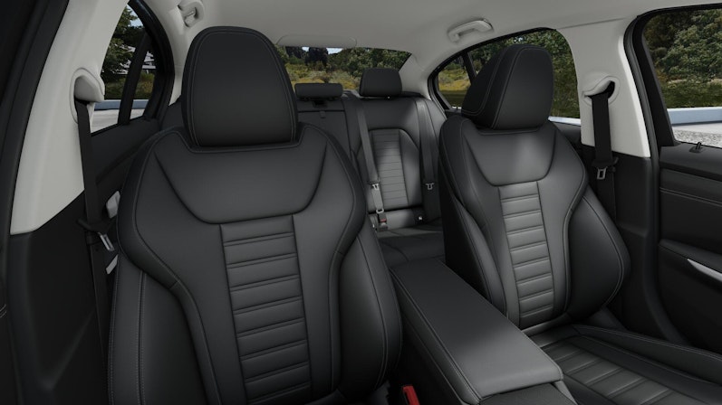 Vehicle image BMW 3 SERIES