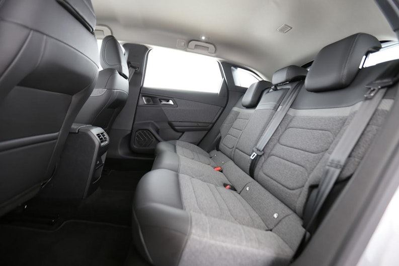 Vehicle image CITROEN C5 X