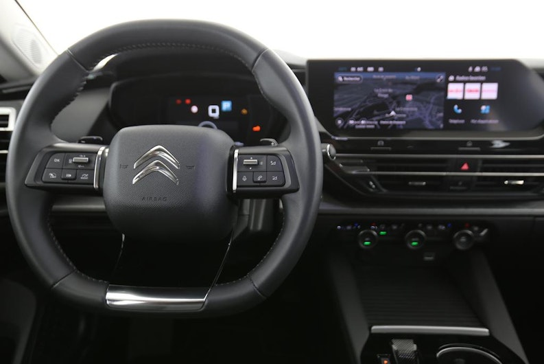 Vehicle image CITROEN C5 X