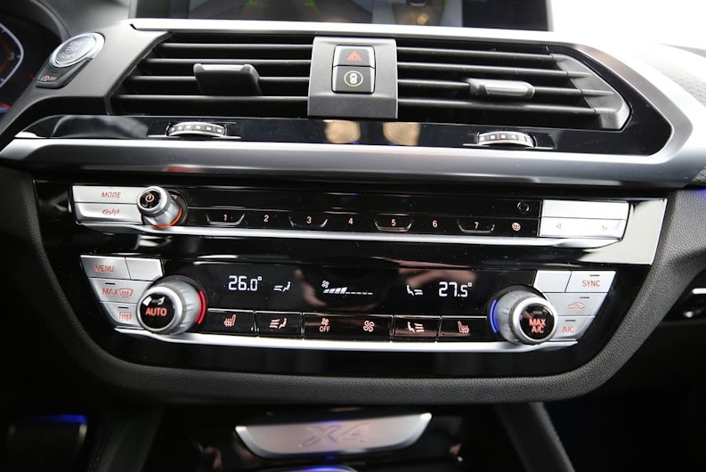 Vehicle image BMW X4